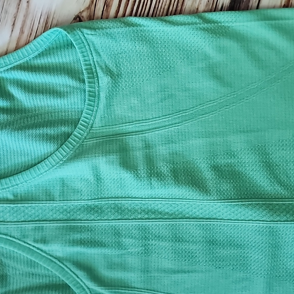 Lululemon Tank - Picture 11 of 12